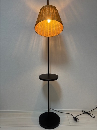 ラタン調間接照明