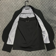 レディーススーツ ジャケット　スカート 9号の画像