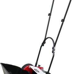 手動式芝刈り機 赤と黒の画像