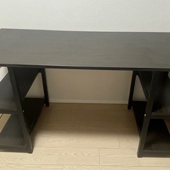 PCデスクの画像