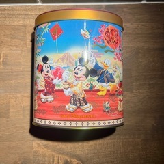 ディズニー 2024 チョコクランチ空き缶 謹賀新年の画像