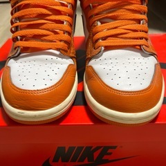 Nike WMNS Air Jordan1 High OG Starfishの画像