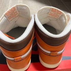 Nike WMNS Air Jordan1 High OG Starfishの画像