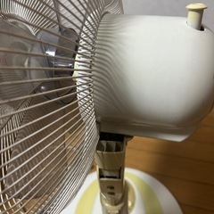 首振り機能が壊れた扇風機をあげます。の画像