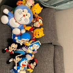 ドラえもん、ディズニーぬいぐるみの画像