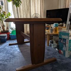 ダイニングテーブルの画像