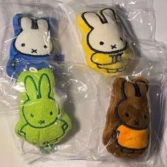 【新品】　ミッフィー　ぬいぐるみ　キーホルダー　4個セットの画像