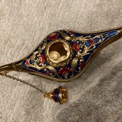 金の魔法のランプの画像