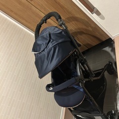 combiベビーカーの画像
