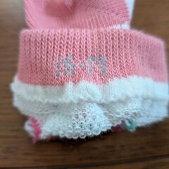 キッズ　ローソックス　15～17cm　うさぎ柄/イチゴ柄の画像