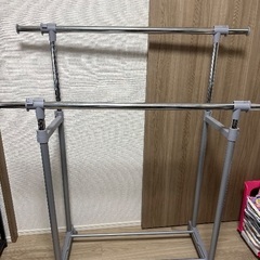 ハンガーラックの画像
