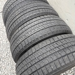 215/60/16冬VRX2の画像