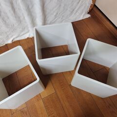 世田谷区近辺配送可能　　3点セット　35㎝角　四角　　キューブ型収納ボックス　オープンシェルフ　の画像