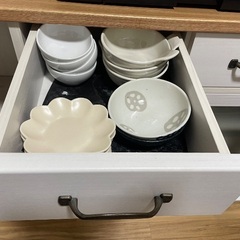 【引取限定】食器棚の画像