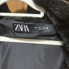 ZARAフェイクファーフード付きコート ブラックSサイズ の画像