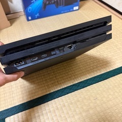 PS4Pro 1TBの画像