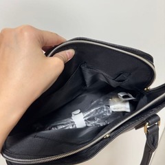 ブラックハンドバッグ 洋服の青山カバンの画像