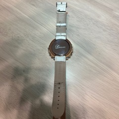 ✨Datura（ダチュラ）ビジューブレス腕時計✨ホワイトベルト×ラインストーン／電池切れのためお得価格！の画像