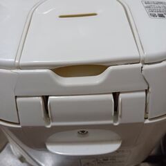 アイリスオーヤマ 炊飯器 5合 (使用品)の画像