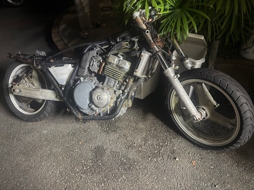 CB400SF NC31 書✖︎鍵✖︎不動　レストアベース