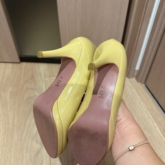DIANA ハイヒール・パンプス23.5
の画像