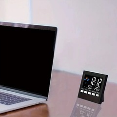 🉐格安‼️湿度温度カレンダー付きデジタル置き時計❣️の画像