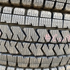 【新品】　ブリヂストン　195/80R15 25年製　スタッドレスタイヤ　4本セットの画像