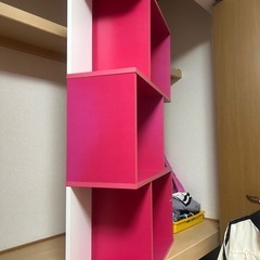 収納棚の画像