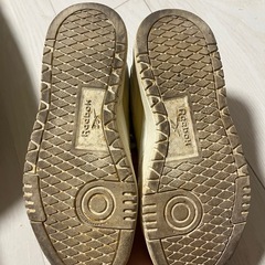 Reebokスニーカーの画像