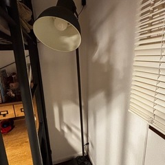 IKEA ヘクタルフロアランプの画像