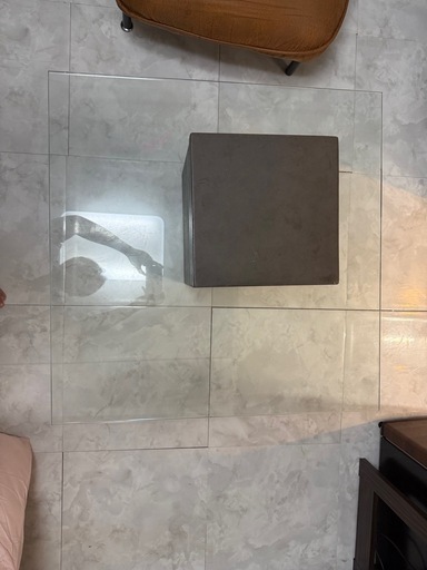 モダンエンカーサ　てーふテーブル