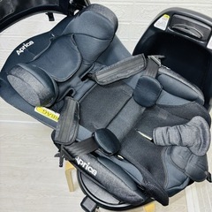 🉐　完備品 ❗️　清掃 手洗い済み　美品✨ aprica フラディアグロウ isofix ベット型 ⭐️ になる チャイルドシート isofix 固定の画像