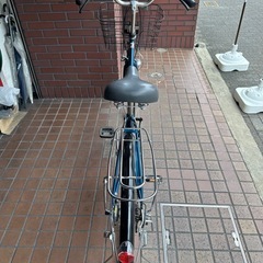 27インチ　外装6段変速　LEDオートライト　大きめのカゴ付き　マットネイビーの画像