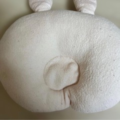 西松屋ベビー枕うさぎ新生児寝具ピンク女の子ドーナツ枕絶壁防止頭の形ピロー向き癖の画像