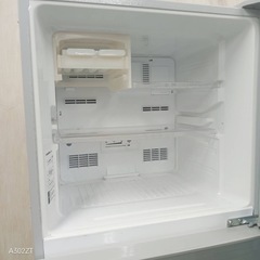 22　J018 設置まで対応   訳あり特価品　SHARP　大型冷蔵庫　225Lの画像