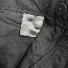 UNIQLO メンズチノパンの画像