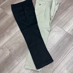 UNIQLO メンズチノパンの画像