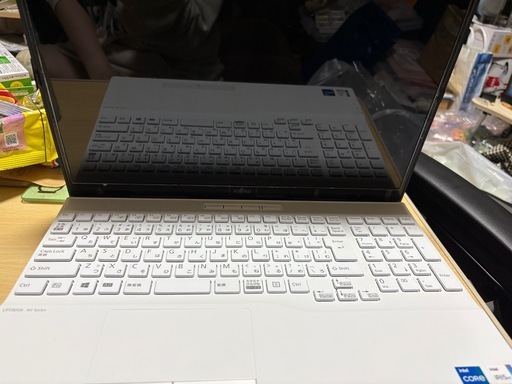 FJITSU ノートパソコン ほホワイト