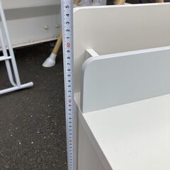 詳細不明 テーブル 上 台 仕切り 本棚の画像