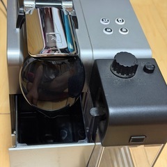 エスプレッソ　ネスプレッソ コーヒーメーカー　通電確認ずみ済みの画像