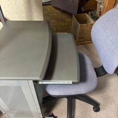 パソコンデスクの画像