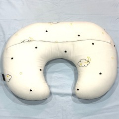美品　授乳クッション　補充綿つきの画像