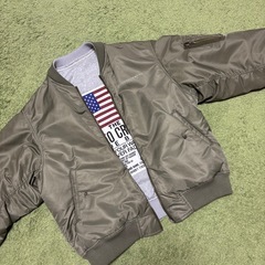 RODEO CROWNS リバーシブルフードオーバーMA-1 カーキの画像