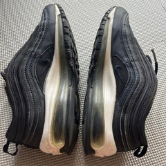 ブラック スニーカー ラウンドトゥ　NIKE エアマックス　97の画像