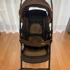 コンビ　ベビーカーの画像