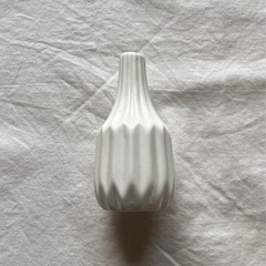 一輪挿し 花瓶　フラワーベース　陶器　北欧の画像