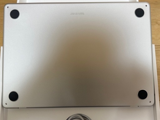 Apple MacBook Air M3チップ搭載モデル シルバーほぼ未使用 