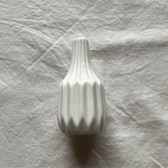 一輪挿し 花瓶　フラワーベース　陶器　北欧の画像