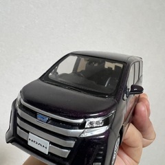 トヨタ　ノア　80後期　店舗展示カラーサンプルの画像