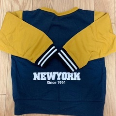 子供服14  上着　パーカー　95サイズの画像